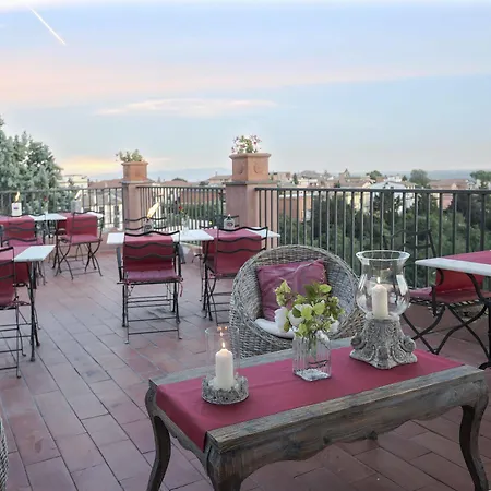 Отель La Meridiana Relais *